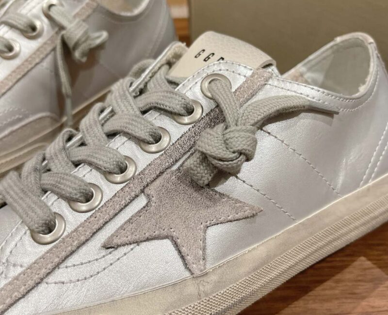 Giày Golden Goose Women's Metallic Silver V-star 2 Sneakers Best Quality