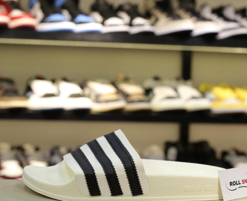 Dép Adidas Fear of God Athletics Adilette Cream White Like Auth