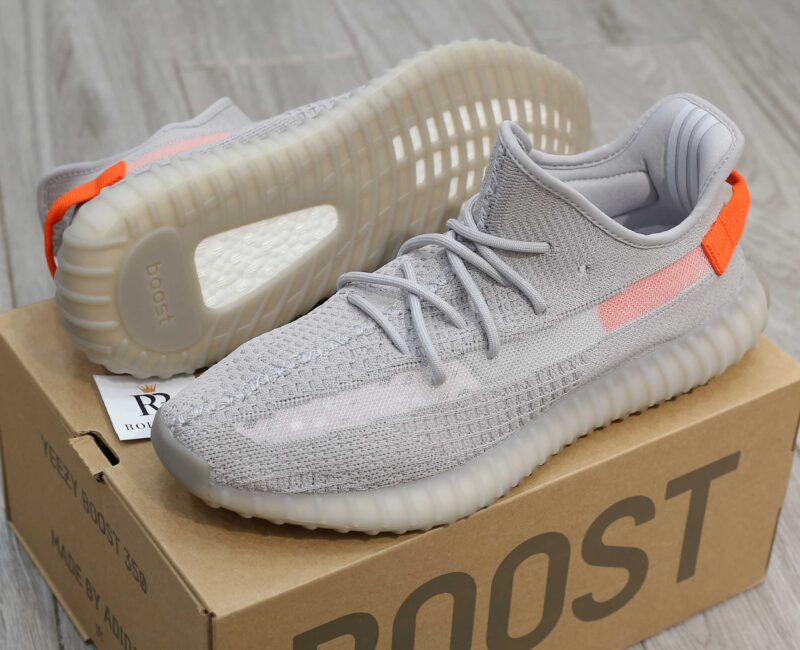 Giày Adidas Yeezy Boost 350 V2 Tail Light Best Quality