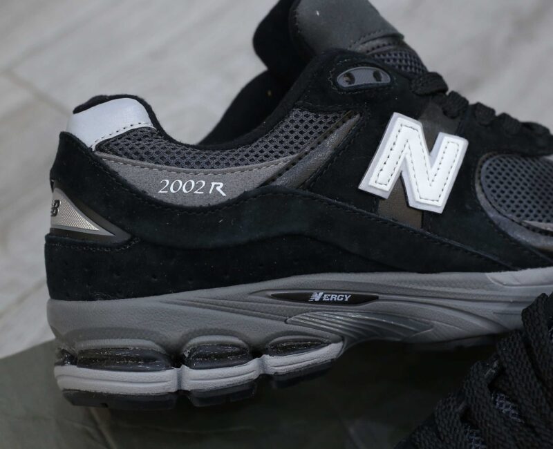 Giày New Balance 2002R ‘Black Dark’ Best Quality