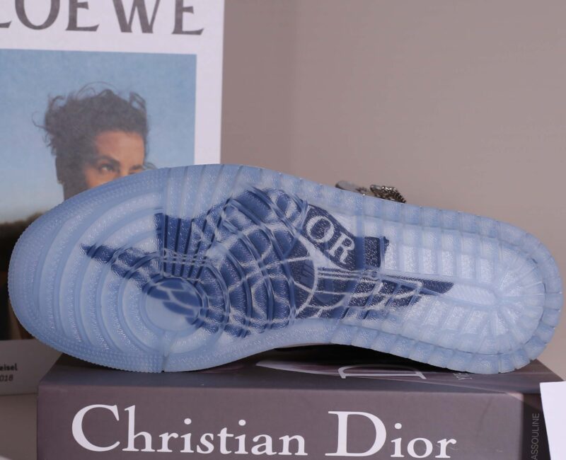Giày Nike Air Jordan 1 Retro High Dior Best Quality – Thanh Lý No Box New 100%