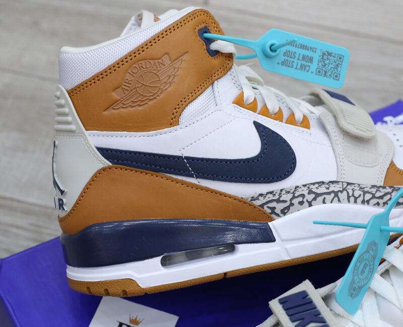 Giay Just Don x Jordan Legacy 312 Medicine Ball Real Roll Sneaker