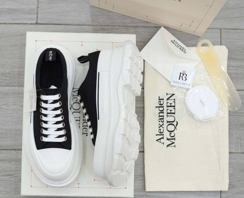 Giày Alexander McQueen Tread Slick Low Top Black/White Canvas Best Quality