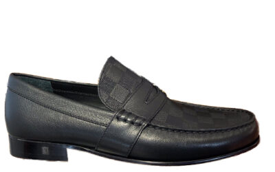 Giày Loafer LV Black Da Bê họa tiết dập Damier Embossed Santiago