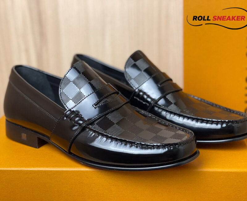 Giày Loafer LV Black Da Bóng Họa Tiết Damier Embossed Santiago