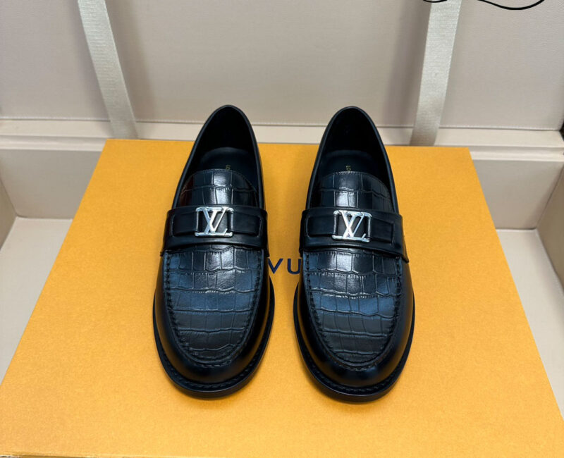 Giày Loafer LV Major Black Da Cá Sấu Logo LV Bạc