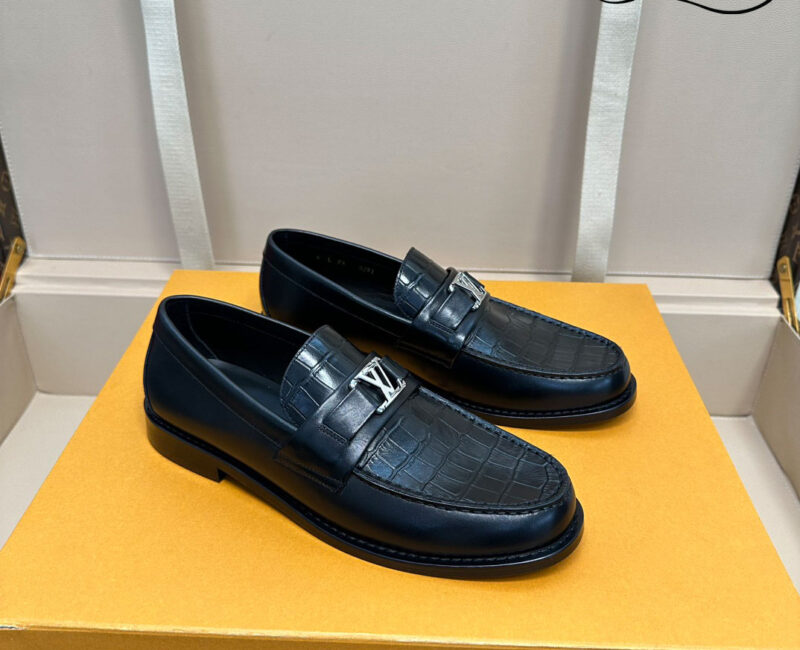 Giày Loafer LV Major Black Da Cá Sấu Logo LV Bạc