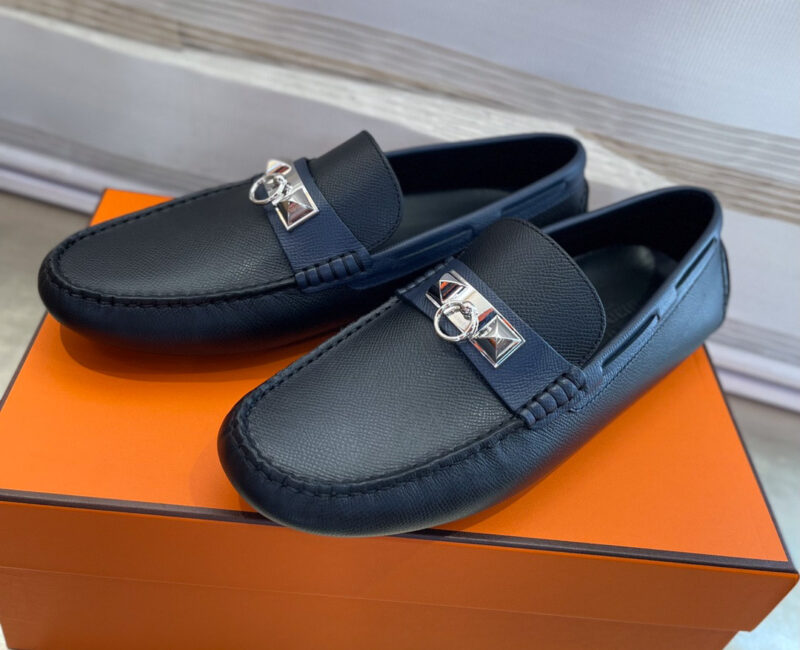 Giày lười Hermes Irving Loafer Xanh Navy Blue Kim Loại Chi Tiết Bạc