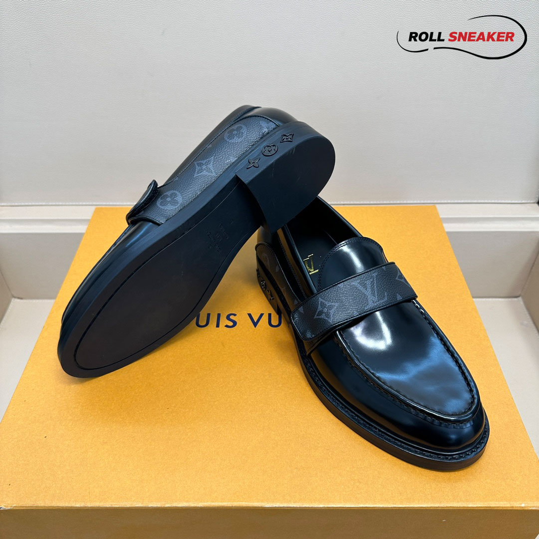 Giày Lười Louis Vuitton Derby Harness Loafers Black Da Bóng Hoạt Tiết Monogram Canvas