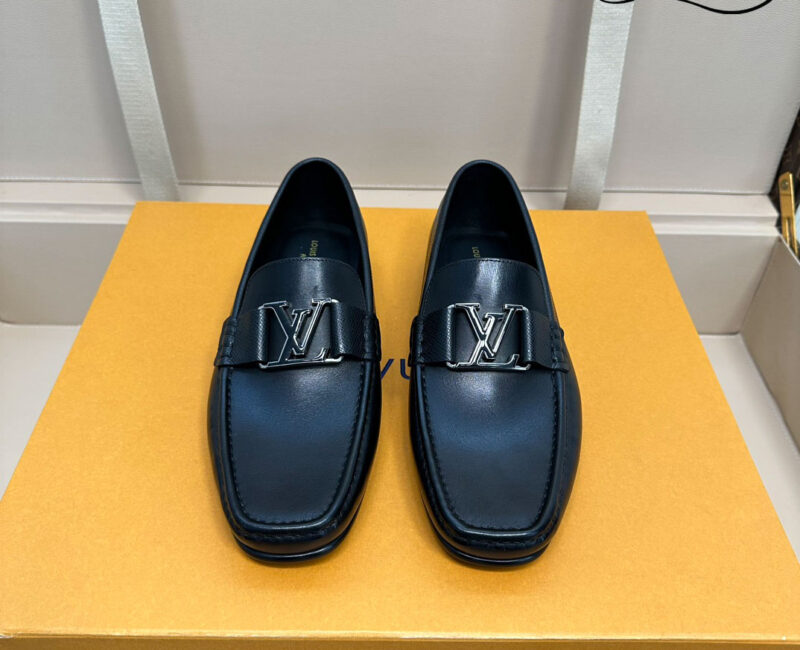 Giày Lười Louis Vuitton Montaigne Loafers Black Da Bê Trơn Logo LV Đen