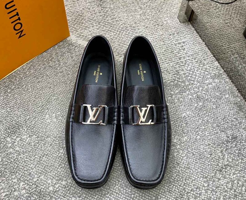 Giày lười Louis Vuitton Montaigne Loafers Da Nhăn Logo LV Bạc