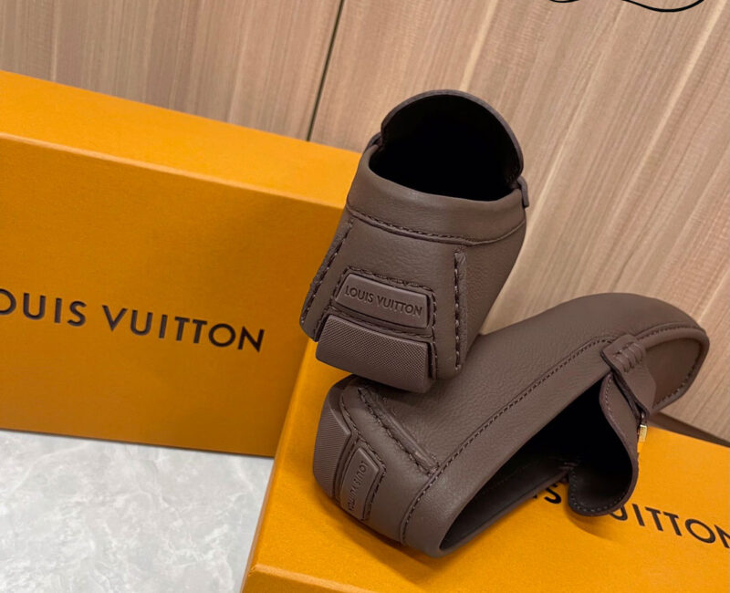 Giày Lười Louis Vuitton Monte Carlo Mocassin Brown Da Bê có Vân Khóa Logo Lv Nâu