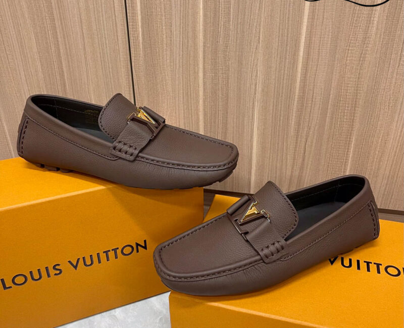 Giày Lười Louis Vuitton Monte Carlo Mocassin Brown Da Bê có Vân Khóa Logo Lv Nâu