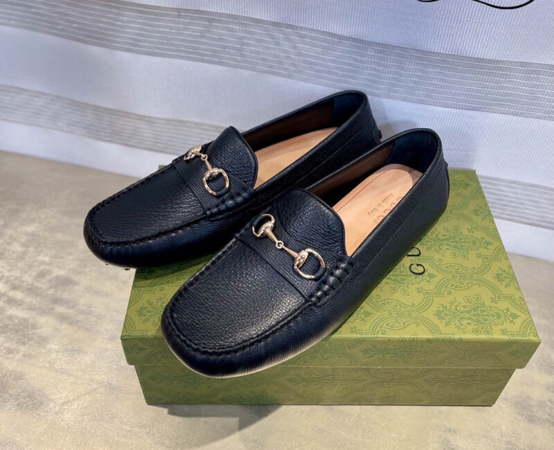 Giày Lười Nam Gucci Men's Driver With Horsebit Loafers Ðen Da Bê Có Vân