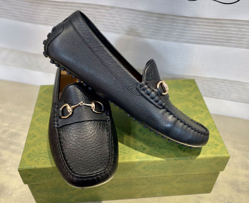 Giày Lười Nam Gucci Men's Driver With Horsebit Loafers Ðen Da Bê Có Vân