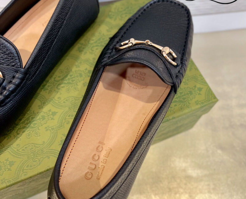 Giày Lười Nam Gucci Men's Driver With Horsebit Loafers Ðen Da Bê Có Vân