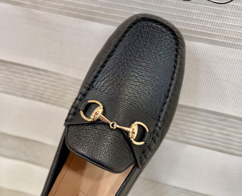 Giày Lười Nam Gucci Men's Driver With Horsebit Loafers Ðen Da Bê Có Vân