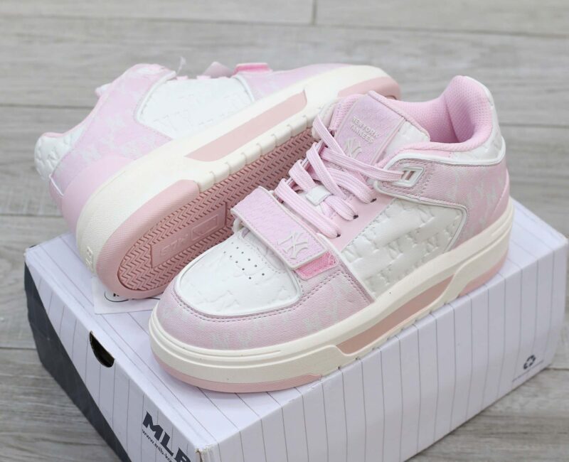 Giày MLB Chunky Liner Mid Classic Monogram NY Pink dập chìm Like Auth