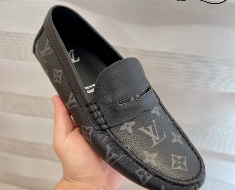 Giày Moca Lv Louis Vuitton Black Da Bê Monogram đế Cam