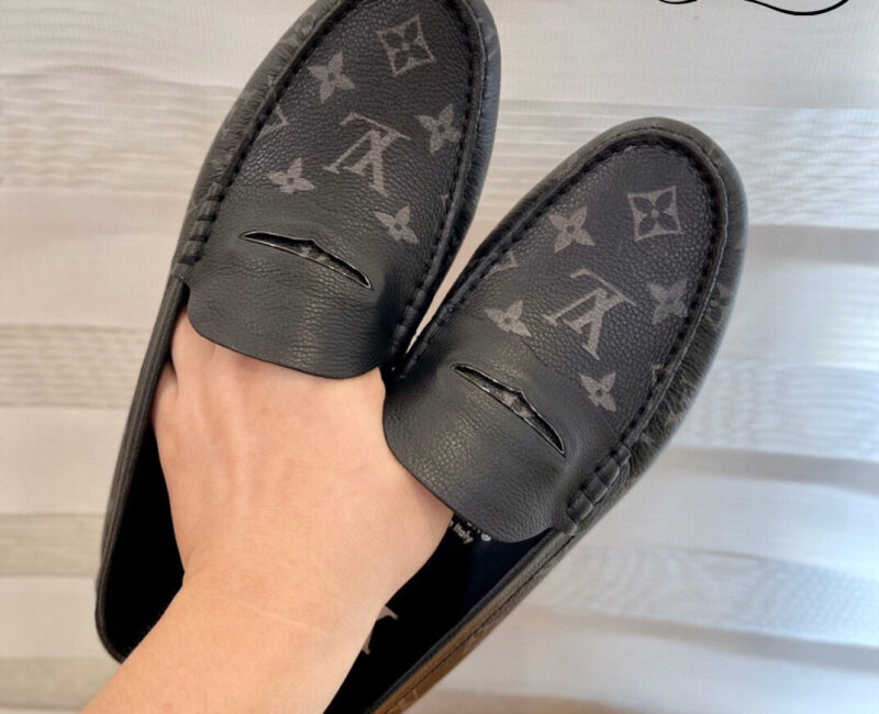 Giày Moca Lv Louis Vuitton Black Da Bê Monogram đế Cam