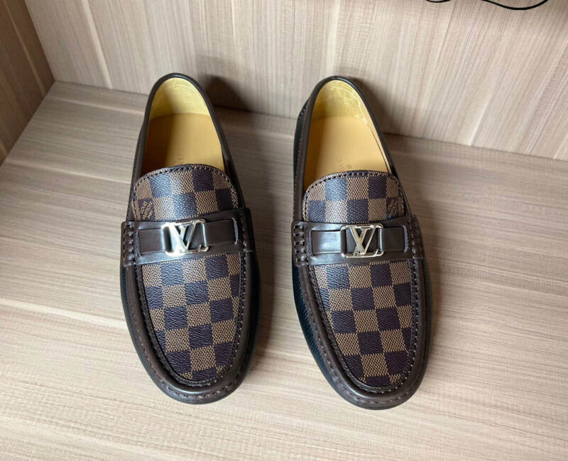 Giày lười LV Hockenheim Mocassin Black Da Bê Sần Họa Tiết Damier Ebene Logo LV Bạc