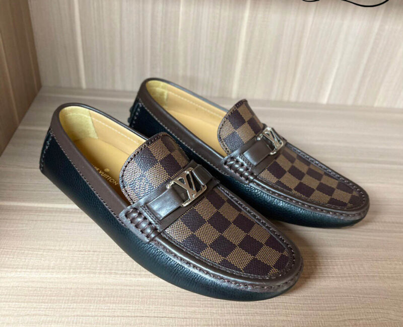 Giày lười LV Hockenheim Mocassin Black Da Bê Sần Họa Tiết Damier Ebene Logo LV Bạc