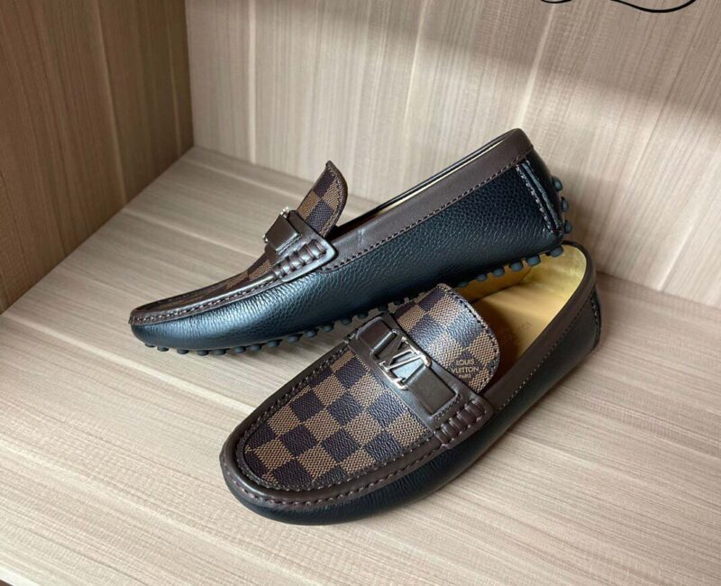 Giày lười LV Hockenheim Mocassin Black Da Bê Sần Họa Tiết Damier Ebene Logo LV Bạc