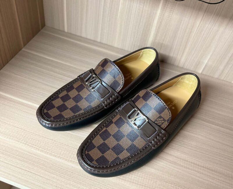 Giày lười LV Hockenheim Mocassin Black Da Bê Sần Họa Tiết Damier Ebene Logo LV Bạc