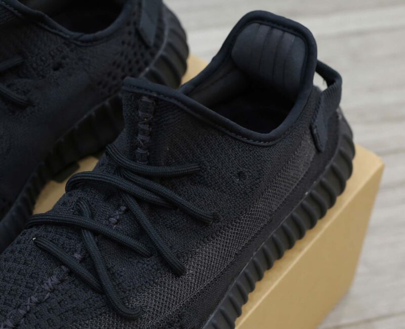 Giày Adidas Yeezy Boost 350 V2 ‘Onyx’ Real