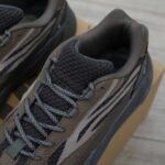 Giày Adidas Yeezy 700 V2 Geode Best Quality