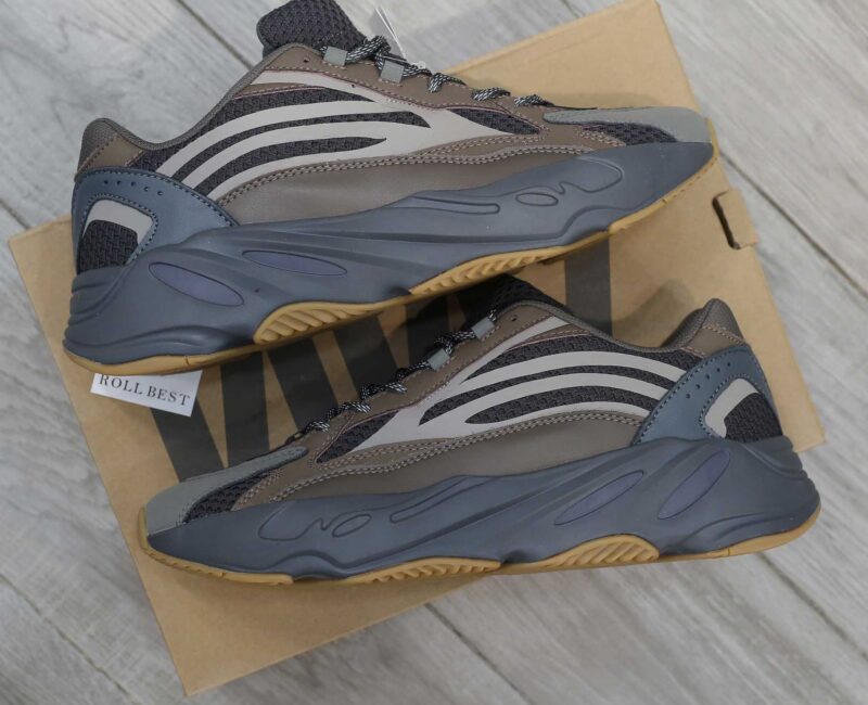 Giày Adidas Yeezy 700 V2 Geode Best Quality