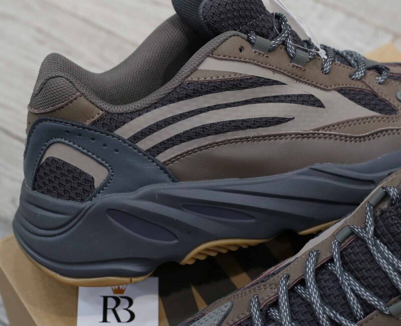 Giày Adidas Yeezy 700 V2 Geode Best Quality