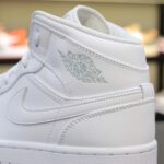 Giày Nike Air Jordan 1 Mid Triple White Best Quality