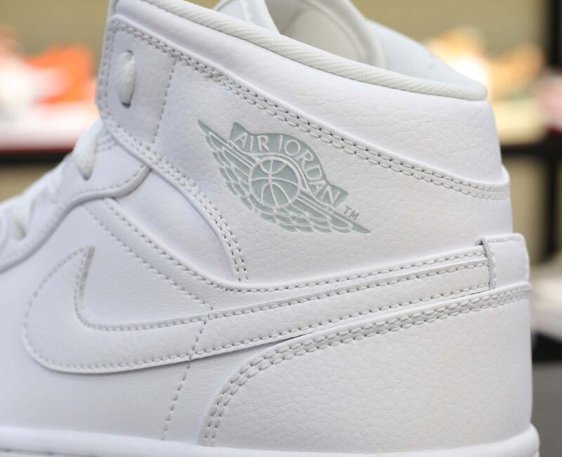 Giày Nike Air Jordan 1 Mid Triple White Best Quality