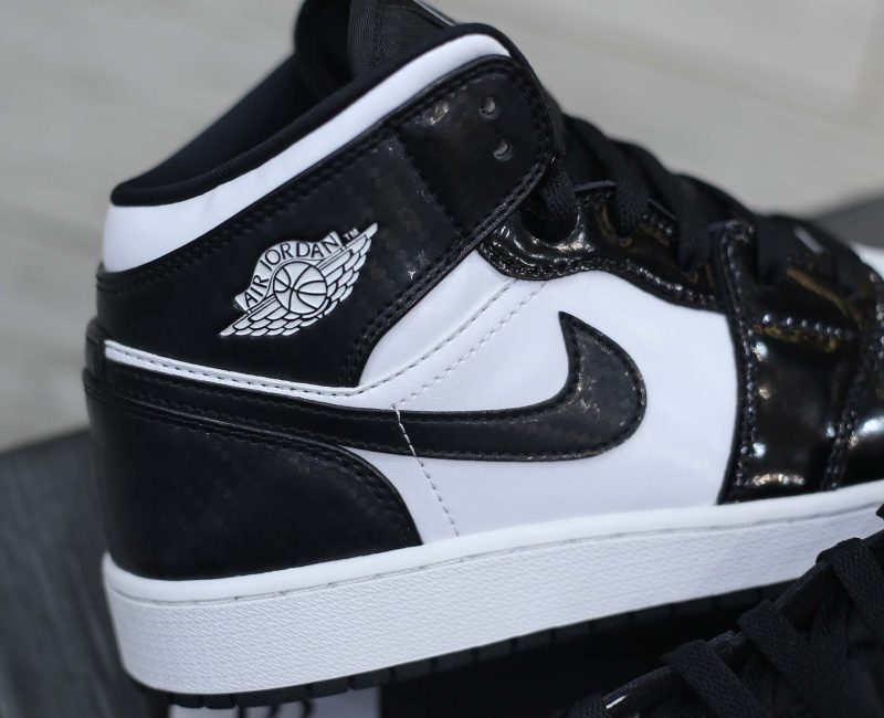 Giày Nike Air Jordan 1 Mid ‘Carbon Fiber’ Best Quality