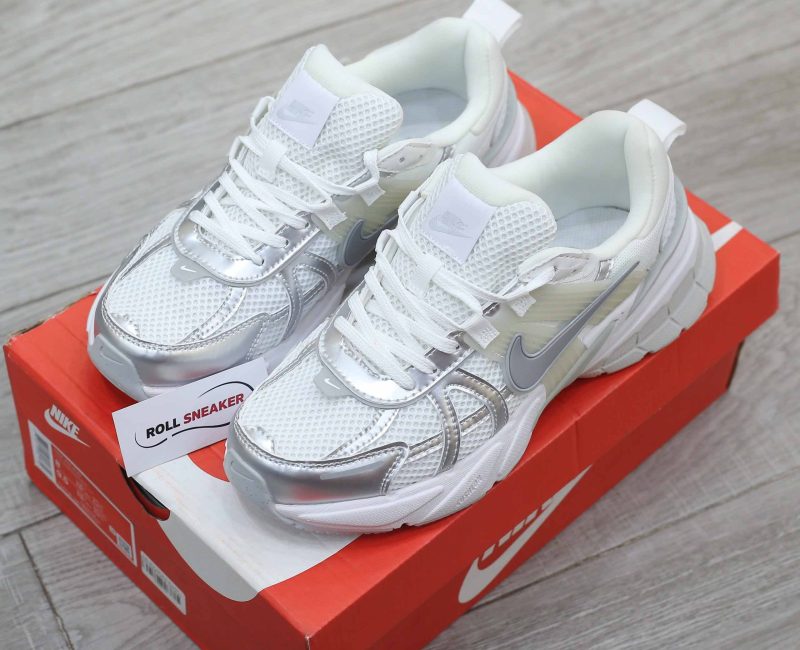 Giày Nike Wmns V2K Run ‘Metallic Silver’ Like Auth