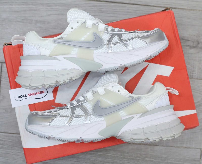 Giày Nike Wmns V2K Run ‘Metallic Silver’ Like Auth