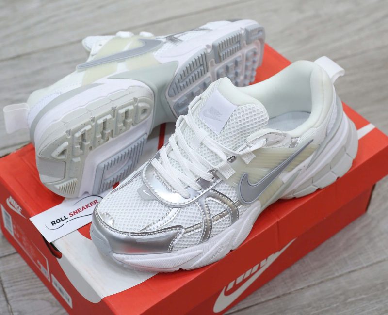 Giày Nike Wmns V2K Run ‘Metallic Silver’ Like Auth