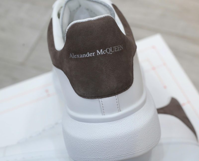 Giày Alexander Mcqueen Oversized Trắng Gót Nâu Best Quality